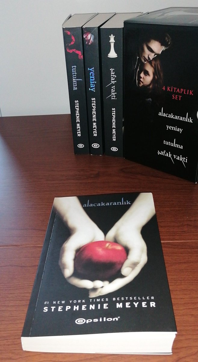 Lionking1905ua's tweet image. Seni daha önce okumam gerekti.
Geç kaldım. #Alacakaranlık #Twilight @StephenMeyerRDC #StephenMeyer