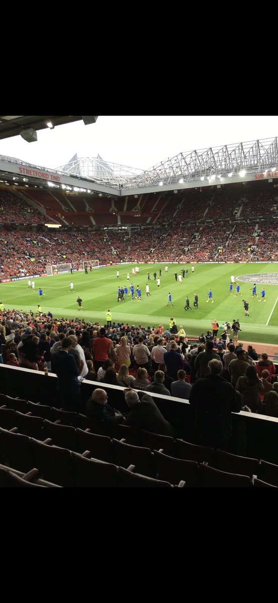 KitsOnHangers's tweet photo. #DirectorsBox ..... Ed Woodwardβs seat @MRODeee πͺπΌ https://t.co/834inwhsxF