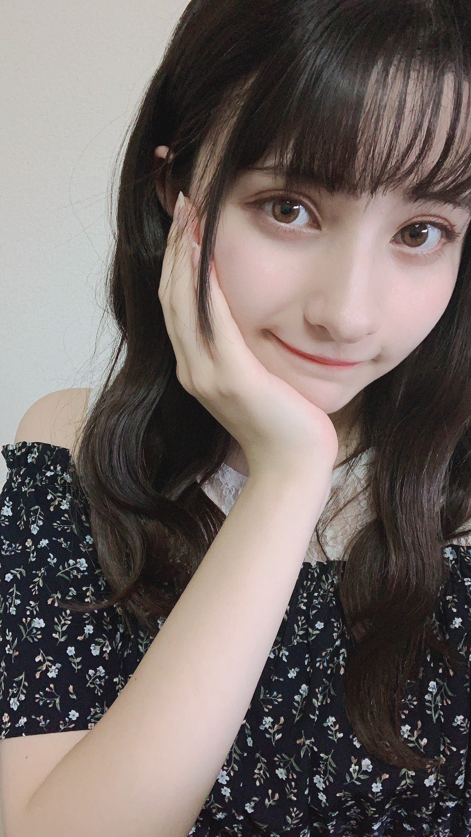 エイミー こんにちは 夏休みになってから髪を巻く練習をしています 1時間もかかりました 今日の重大発表楽しみに待っててください 夏 夏休み 中2 ヘアアレンジ 女の子 中学生 Jc T Co Ve8slshfj9 T Co 6pkepyurtc