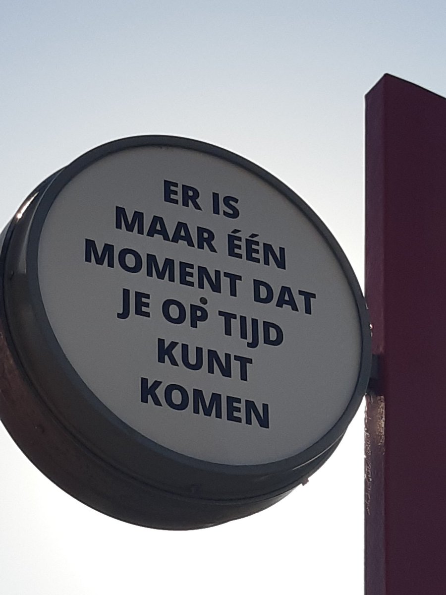 Op bezoek bij <a href="/maaikezijm/">Maaike Zijm</a> voor een mini-MeetUp0222 op haar school <a href="/OSGDeHogeberg/">OSG De Hogeberg</a>