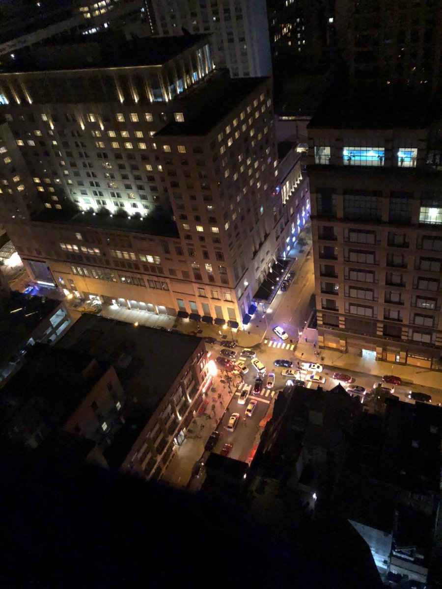 TV_TALK123's tweet photo. Scene from Rush Street earlier. There were a van of cars a block from Michigan Avenue waiting for looters to pick up after they raided the stores. #ChicagoScanner https://t.co/jr0ePg6LSH