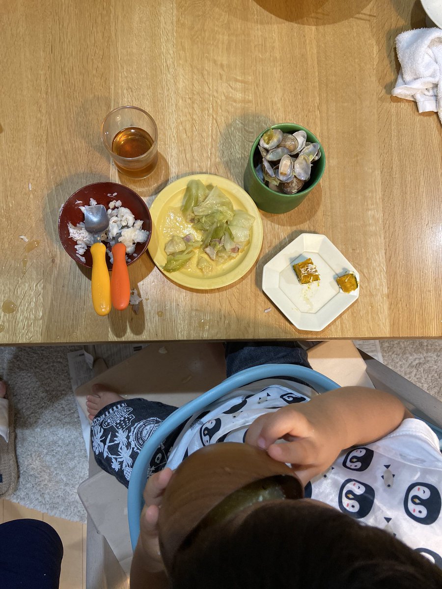 本田 よう一 2歳育児中 息子さん夕ごはん 鯛めし あさりとキャベツのくたくた蒸し煮 なめこと豆腐のみそ汁 再登板 最後に桃を1個食べて 満足気 T Co Fzna6rclyp 夕ごはん 晩ごはん 夕食 夕食献立 2歳児 男の子 幼児食 T Co