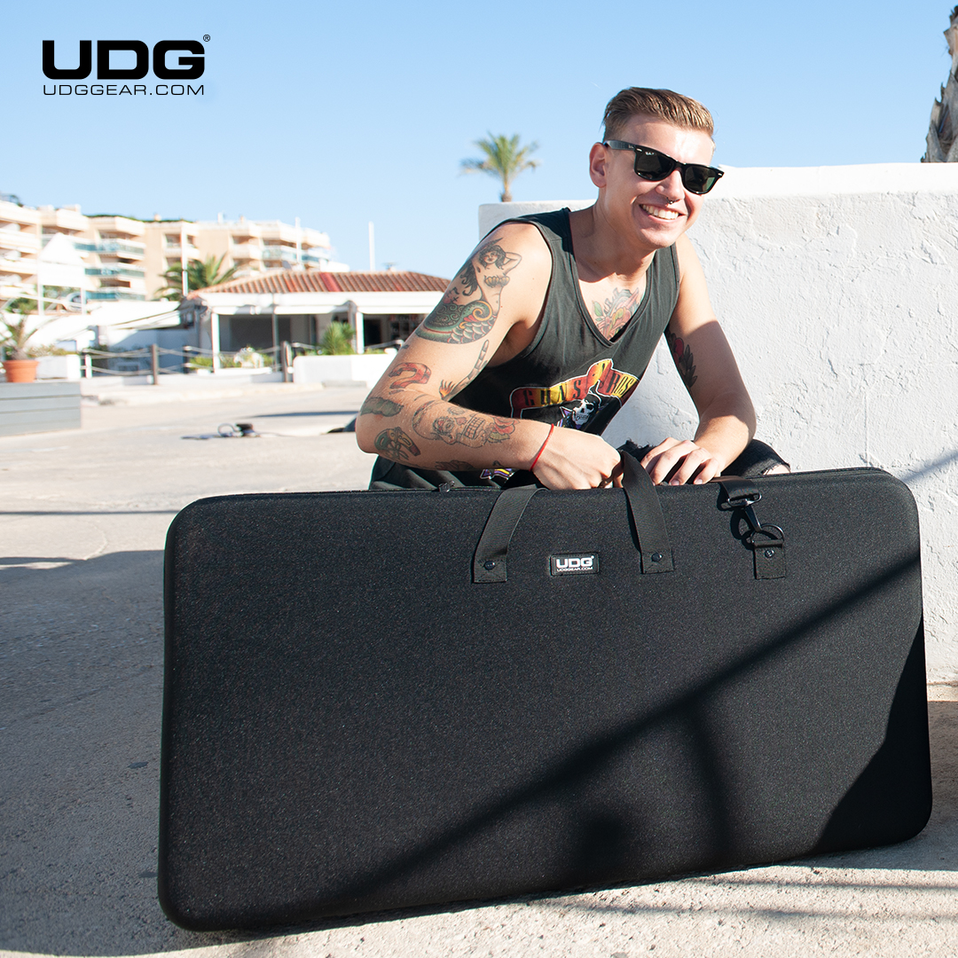 udggearcom's tweet photo. UDG Ultimate Creator Controller Hardcase 2XL; Fits: Pioneer DDJ-RZ, DDJ-SZ/SZ2, or similar size controllers
#UDG #UDGGEAR #Deejay #Producer #DJLIFE #UDGonTheRoad #DJonTour #hardcase #pioneerDJ #DDJRZ #DDJSZ #serato #rekordbox #traktordj https://t.co/X99HaHWi82