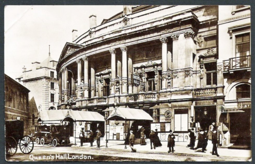 Secrettourguide's tweet photo. #otd 10 August 1895 The 1st Promenade Concert (“The Proms”) was held at the Queen’s Hall, London conducted by Henry Wood
@BBGuides @bbcproms @Chethams @RoyalAlbertHall @BBCYoungMus @BBCRadio3 @ClassicFM @MusicandDanceUK Happy 125th Birthday 🎶🎉🎈🎊🎻🎺🎹🎷🥁🎤🎵
📷public domain https://t.co/eJdgz9tIaH