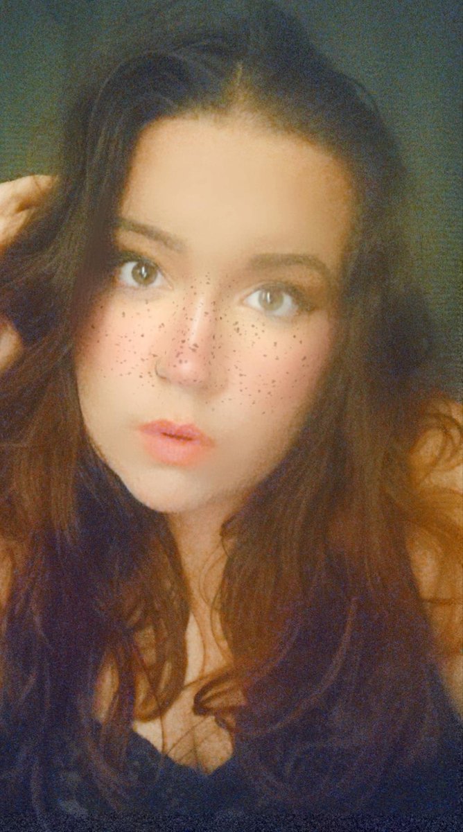 MADHATTT3R's tweet photo. Late night photoshoot 📸
#frecklesfilter #instagram #hatts https://t.co/zaPVt3WPAU