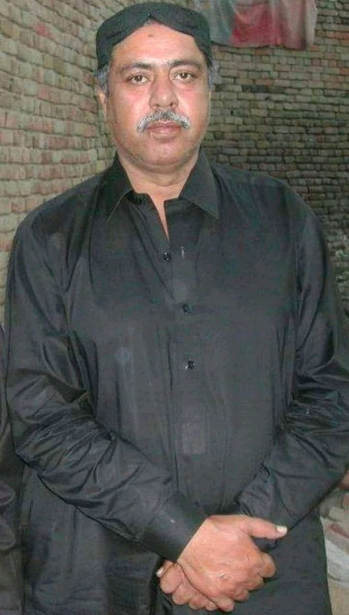 MeerSagar6's tweet photo. جي ايم سيد کانپوءِ اهو بشير خان قريشي هو جنهن وکري ويل قومي تحريڪ کي سنڀالي نئين جان وڌي سنڌي سنڌ جي حقن جي جدوجهد کي وساري چڪا هئا ان جذبي کي ٻيهر بشير خان قريشي جي شخصيت اڀاريو.
 #HBDShaheedBashirQureshi https://t.co/Ha4avFlaho