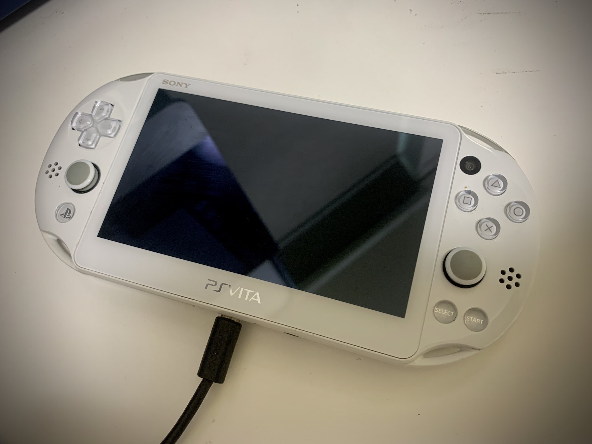 Gaijinhunter Gonna See If Mhp3 Servers Are Still Online Ironically The Only Sony Game Machine Left In This House It A Vita Itmeanslife T Co Zlnoldsbqk Twitter