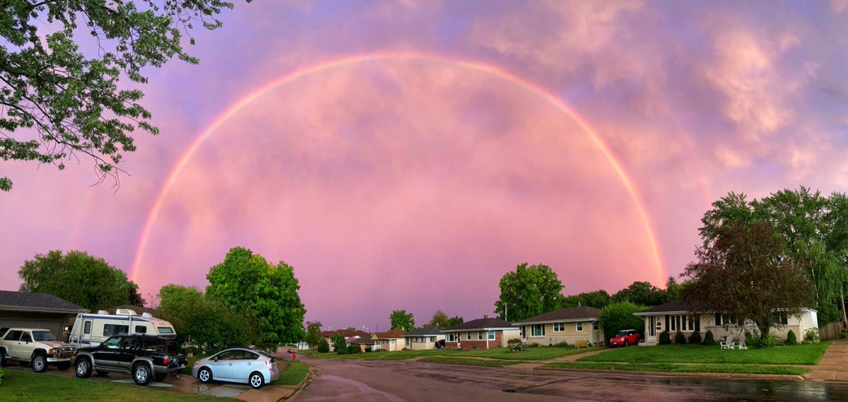 suzspencertv's tweet photo. The calm after the storm! Chris Colas sending this beautiful shot from Menomonee Falls. https://t.co/cMeDUzh0nO
