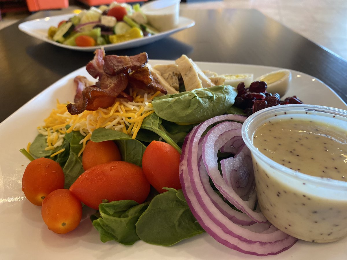 Cancel out all the pizza you ate this weekend with one of our many delicious & Fresh Salads! 🥗😉 #mondaymotivation

#starttheweekoffright #mondayvibes #FreshStart #pizzalover #salad #bacon #chicken #italianfood #saladlover #lowcarb #healthyfood #healthyliving #foodie #localeats