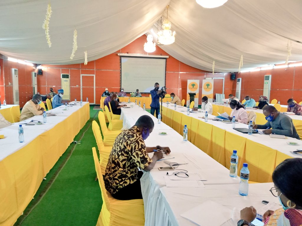 UP_LeRenouveau_'s tweet photo. L'#UnionProgressiste est à #BeninRoyalHotel pour un atelier sur l'organisation de son administration en présence des camarades #BrunoAMOUSSOU, de #PascalKOUPAKI et @AZinzindohoue. Ils discuteront du rôle de l'administration décentralisée dans le fonctionnement du Parti. https://t.co/nSewXEC66b