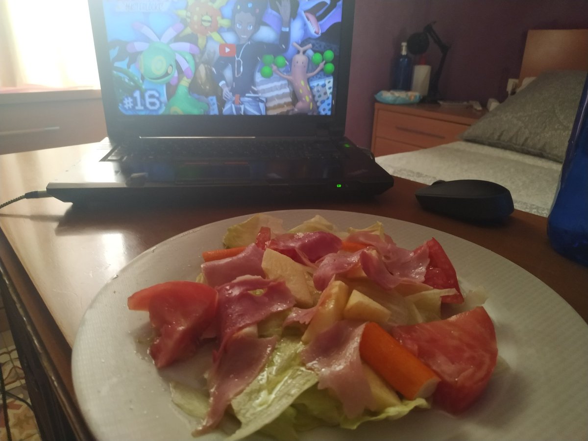 PABLOGARCIA1223's tweet photo. A comer y a ponerme al día para el cap de hoy del Pokémon #Masterlocke de los grandes @SrXamork y @DignePkmn
❤ https://t.co/HGcV3zp8DL