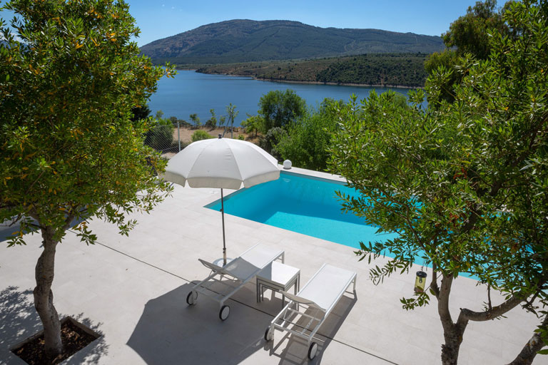 producasa's tweet photo. Os enseñamos cómo ha quedado el jardín y la piscina de este proyecto de reforma integral de una segunda vivienda.: #reformajardin #reformasintegrales #reformasmadrid #reformasinteligentes #reformasaldetalle #reformasdecasas https://t.co/s2FE1ZPkaV https://t.co/xLkANx4kJO
