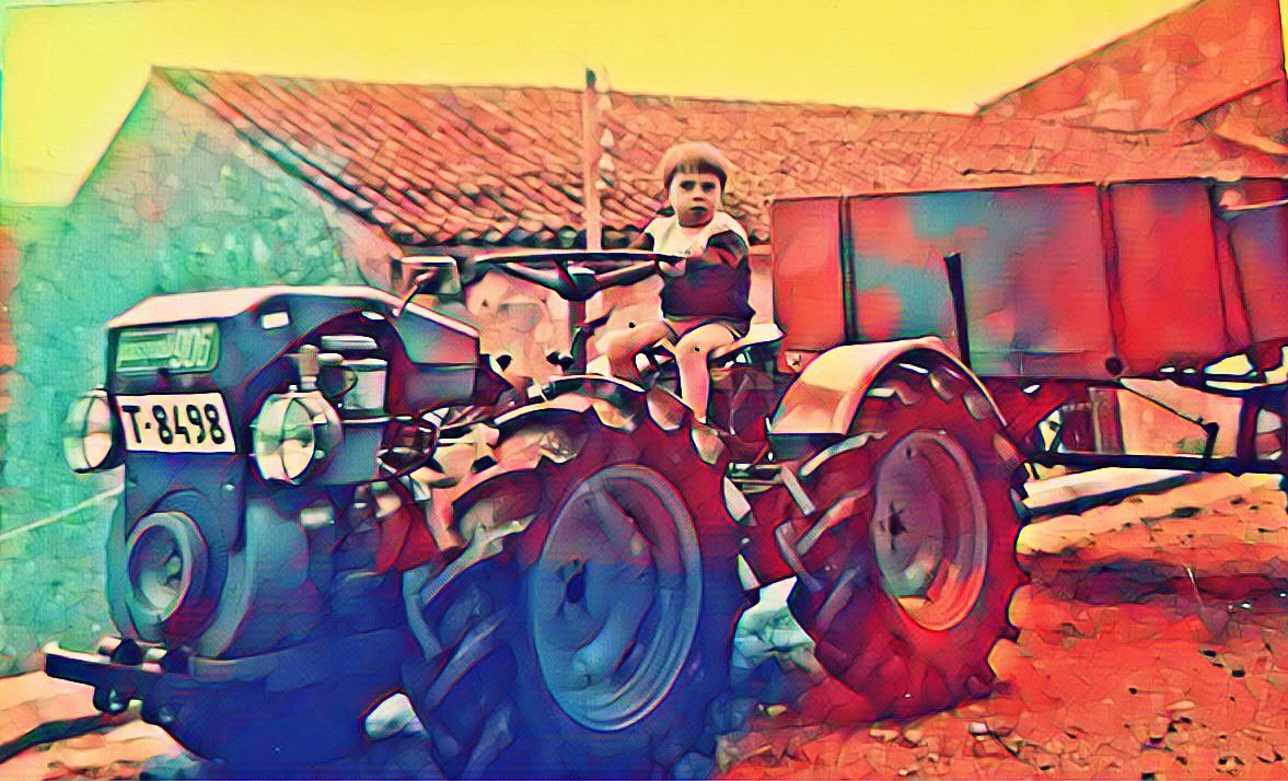 PagesosGPS's tweet photo. A quina edat vas començar a conduir el tractor? https://t.co/sBVTeeCTPX