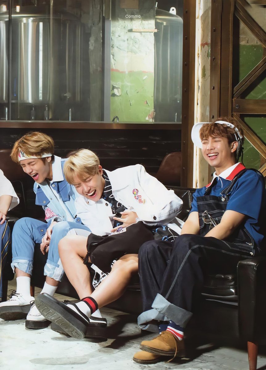 joyjintae's tweet photo. 청춘이다아 보고싶다 @BTS_twt ㅜㅡㅜ 사랑해보라해다해💜 https://t.co/7gxJfpKYTh