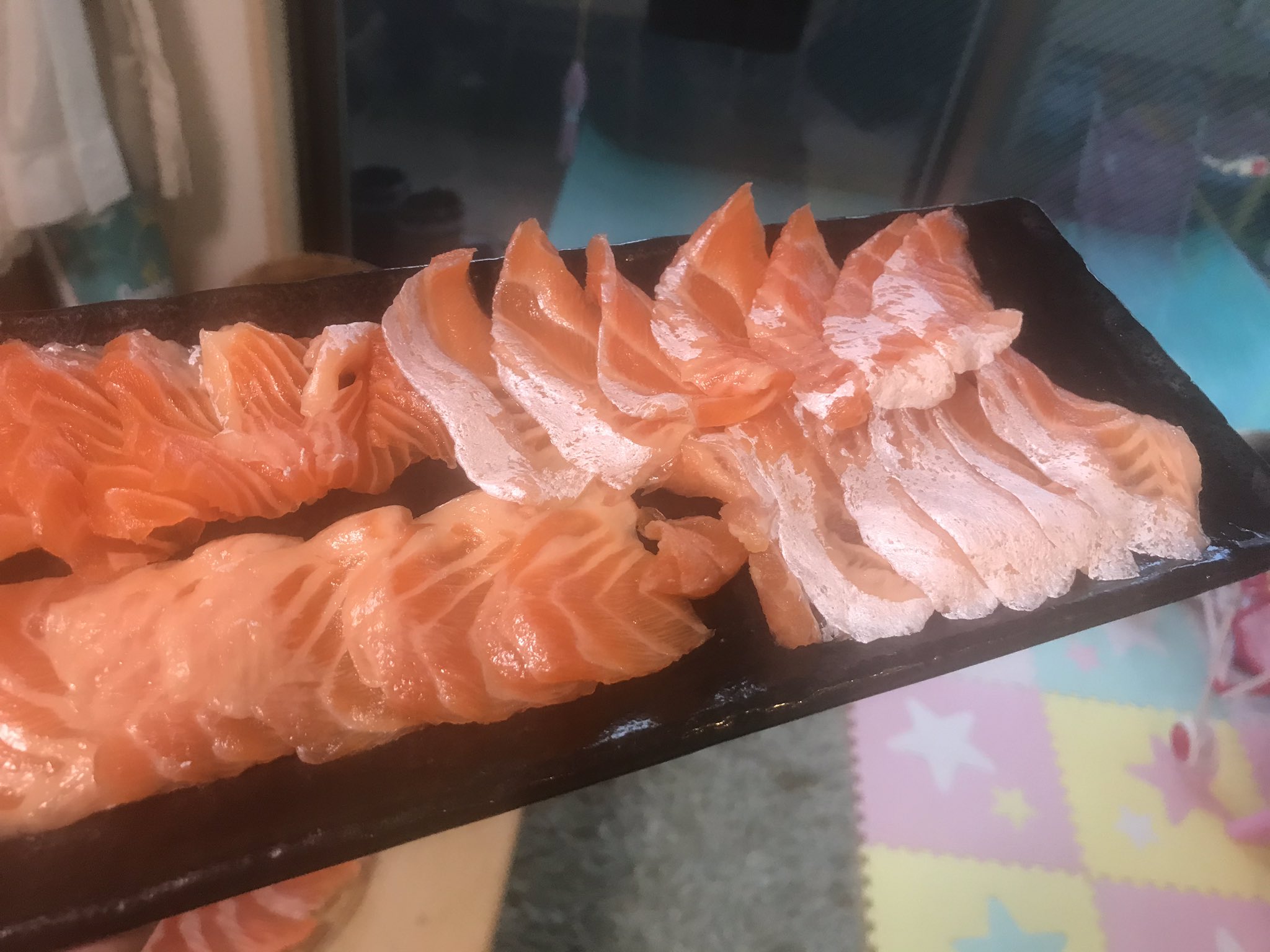 ユッケ 管釣りってなんだ 秘密結社ktc 管釣りってなんだ トラウト料理研究家 すそのフィッシングパーク産 熟成赤身 ニジマスのお造り完成 こ これは旨そうすぎる T Co Y6bn48kcgu Twitter