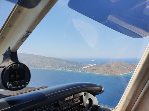 EPSTbv's tweet image. Omdat wij niet genoeg kunnen krijgen van het mooie Griekenland, een prachtige foto impressie uit het leven van @dewi.s.h in Griekenland🌴. #hoewordikpiloot #pilotlife #studypilot #pilotschool #epst #globalaviation #greece #relaxing #nostress #beachlife #sealife #goodlife