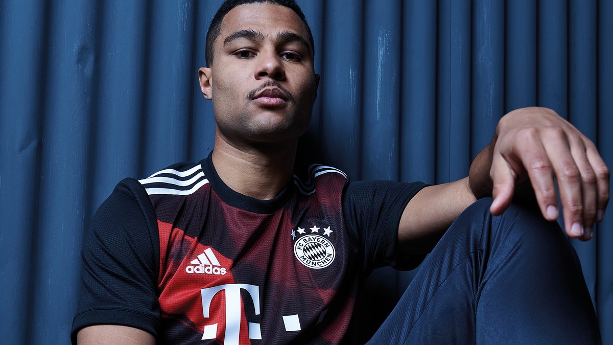 B24PT's tweet photo. Bayern apresentou a sua terceira camisola para 2020/21, inspirada na Allianz Arena ♦️ https://t.co/MgV2nqjHwS