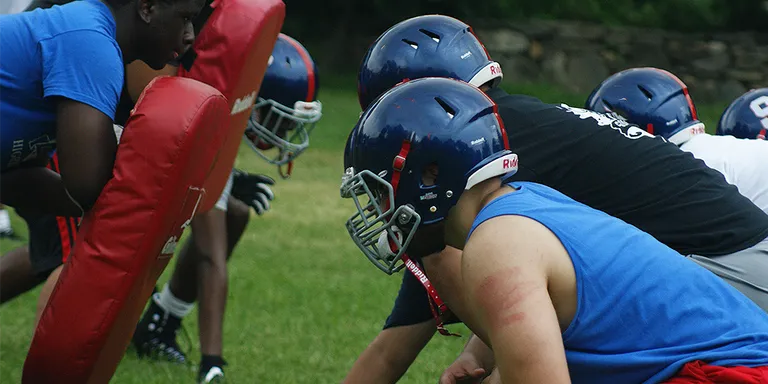 FandomLiveSport's tweet photo. 13 states will not play high school football this fall

👉 https://t.co/doHd2D2V6S

#fandomlive #fandomlivesport #fandomlive_news #sports https://t.co/xtVewKlKmi