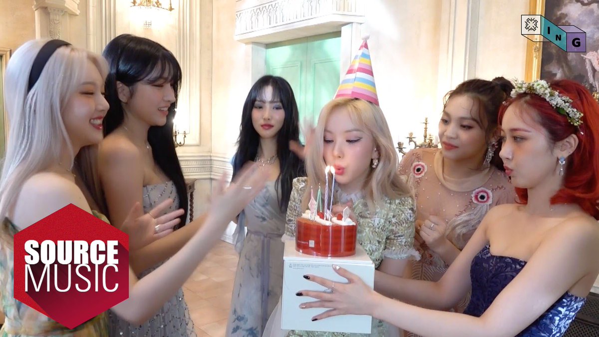 [🎞 #G_ING] 

#여자친구 #GFRIEND 
Surprise birthday party for #은하 #EUNHA

▶️ youtu.be/_cDq3JLse3E