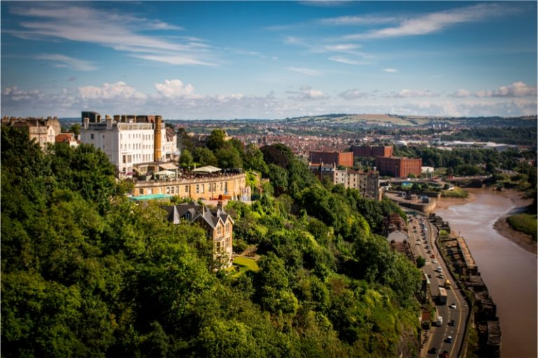 rombourne's tweet photo. With so many positives to living and working in #Bristol that's why we have 4 Business Centres across this great city! We think @Total_Bristol would agree too! #servicedoffices #bristolbusiness 

https://t.co/J0bI0fe4TU https://t.co/JNEk6Zjup6