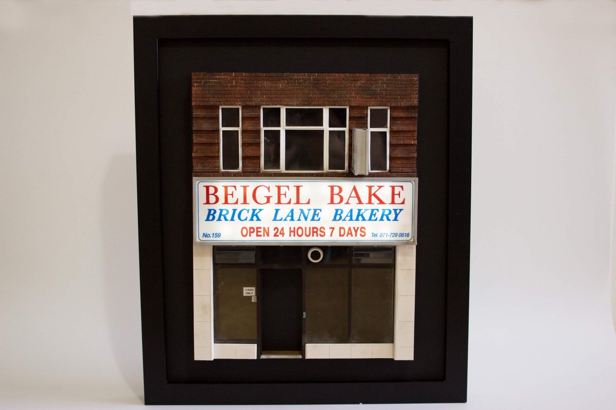 FoundationMini2's tweet photo. The @beigelbakebl miniature commission is finished and heading off to it's new.owner shortly. I love getting to recreate the really iconic places.

#miniature #miniatures #diorama #dioramacreators #scalemodel #scratchbuilt #handmade #beigel #beigelbake #bricklane #london https://t.co/bCmnZdKt5U