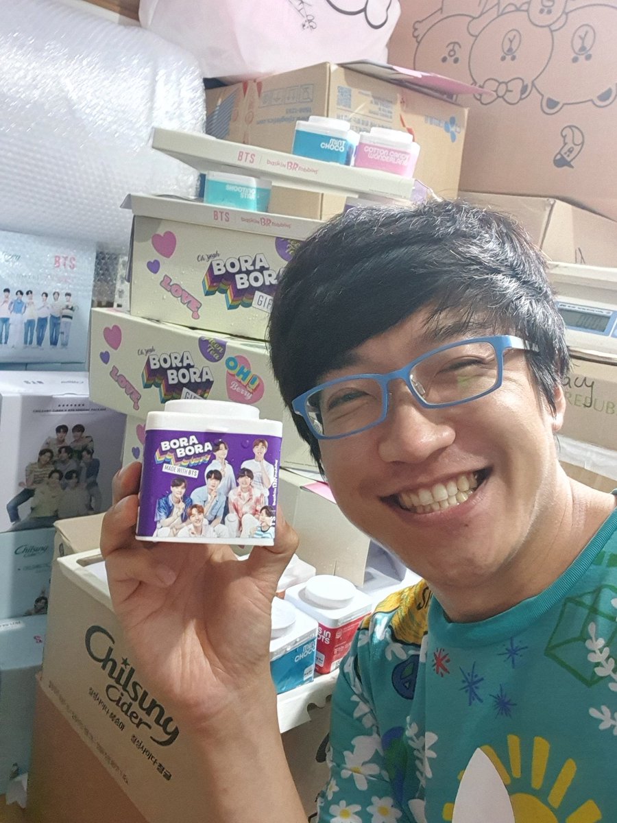 dannyoppakpop's tweet photo. Today eat too much ice cream
Hahhaa
Still have stock, send me message fast or go to shopee!
Type Kstairway
⠀
#휠라 #방탄소년단 #btsxbeskin
#RM #Jin #SUGA #jhope
#Jimin #V #JungKook #FILA
#BTS #LOVE_YOURSELF_Collection https://t.co/YZEgNK1y6P