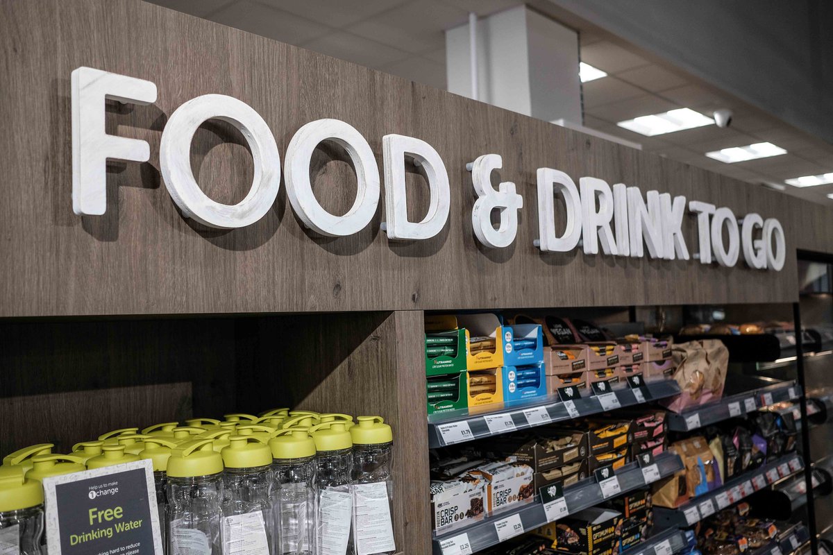 DigipressLtd's tweet photo. We recently voted ourselves the number one printing business on the right-hand side of the UK. Here are some delightful examples of a recent installation that we undertook in Oxfordshire. 
@BTRTG
 #largeformat #installati https://t.co/C0OyzseFZG