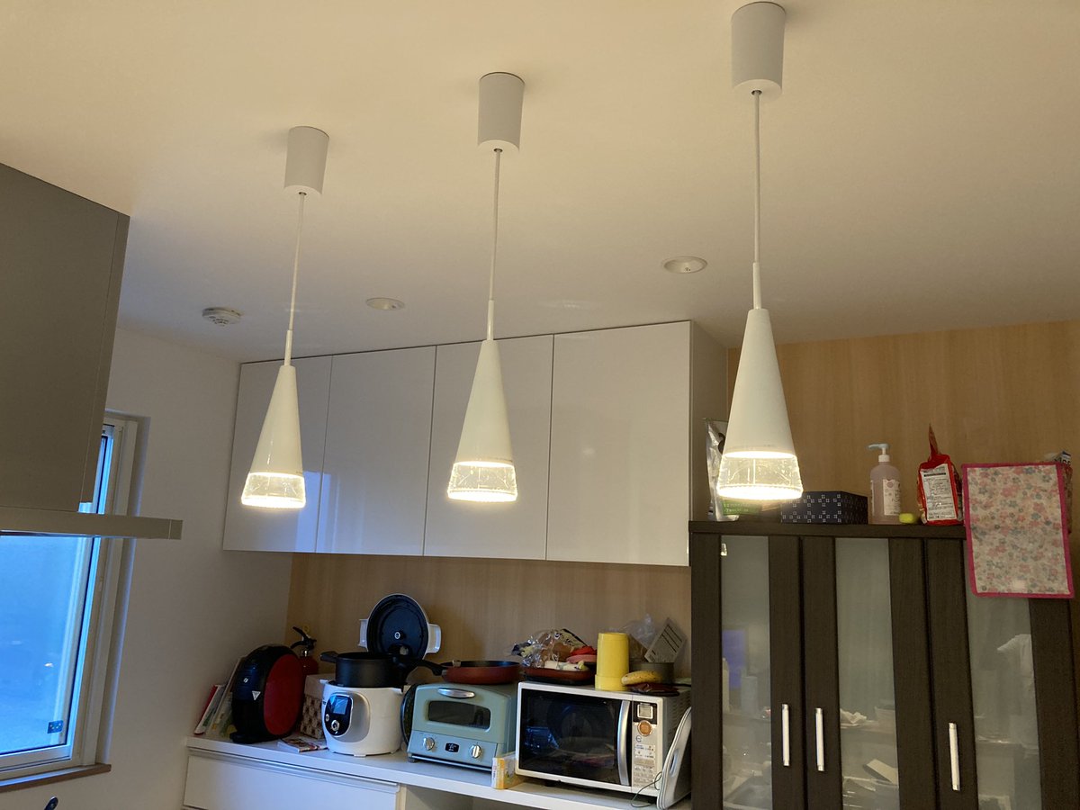 ヤクがく カッコいいペンダントライトを３つも買ってしまった