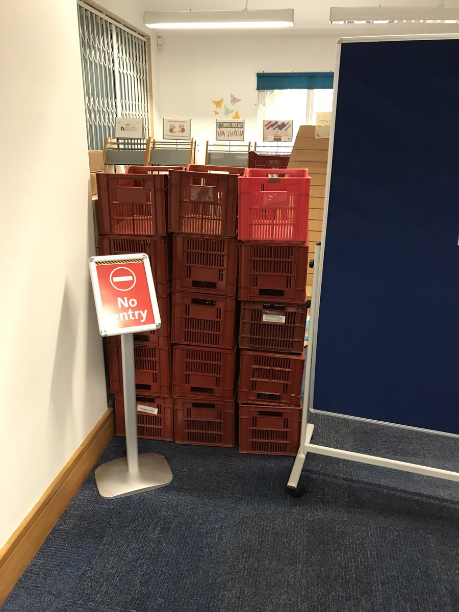 BristolLibrary's tweet photo. #fishpondslibrary ready for phase 2 of our reopening
Safe desk 👍
Book quarantine 👍
Sanitiser👍
Books👍
Expectation👍
@BristolLibrary @BristolLearning @fishpondsvoice https://t.co/qIZZWmDeMV