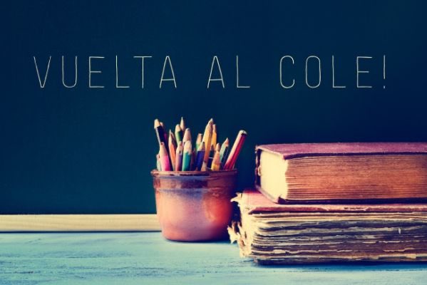 humanizacionSS's tweet image. Hola, @RmEsperanza:
Las AMPAS con las que se ha reunido se quejan de la falta de soluciones y la inseguridad de sus hijos en la #vueltaalcole.
Según ellas, se lava las manos y responsabiliza al @educaciongob de falta de medios cuando la responsable es @regiondemurcia.
#FelizLunes