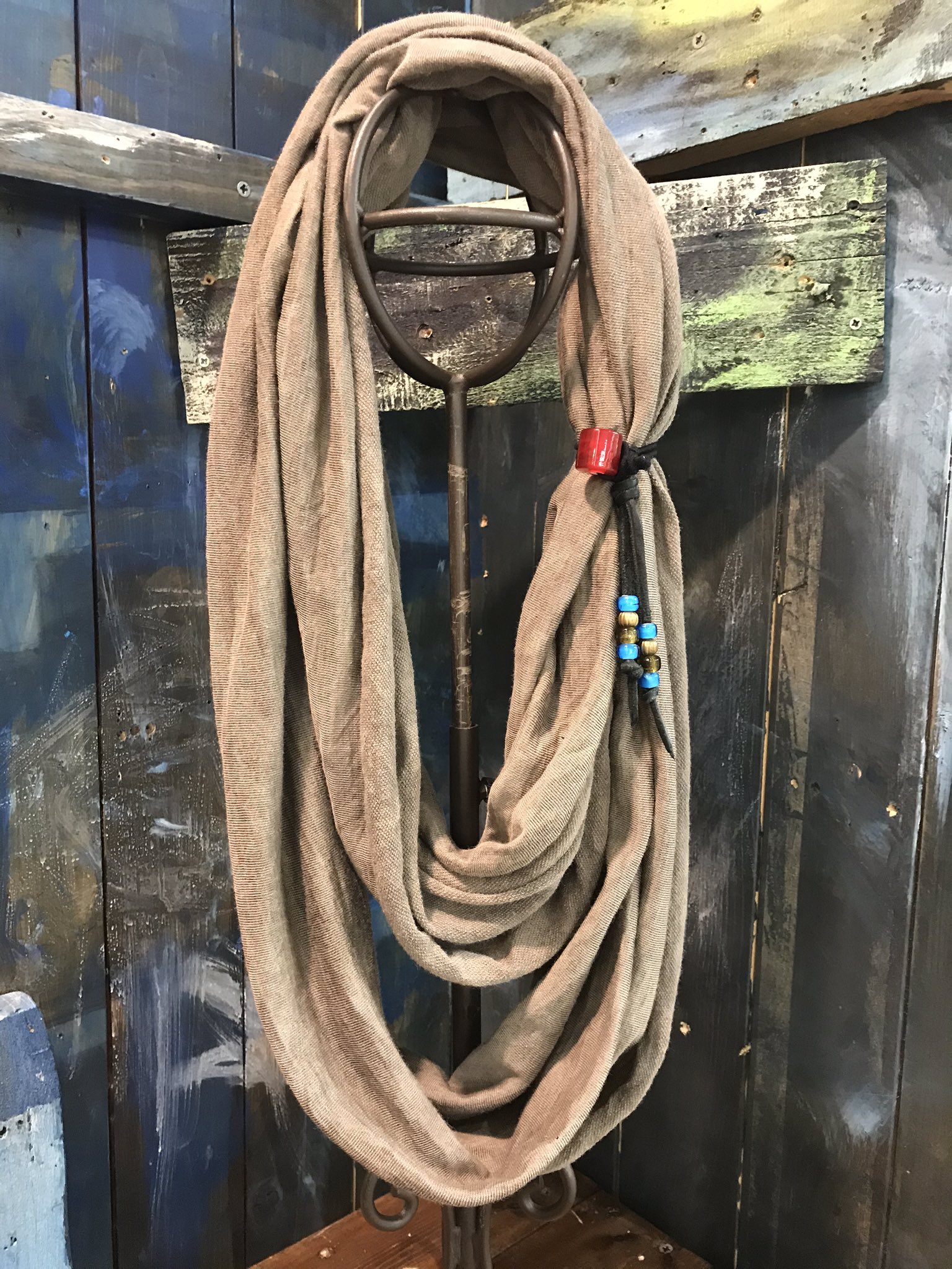 Hazard Holiday Days Craft スヌード留め 髪留め 完成٩ W و 髪留め ストール留め 藍染め 柿渋鉄媒染 スヌード T Co Ujkh3vw4at Twitter