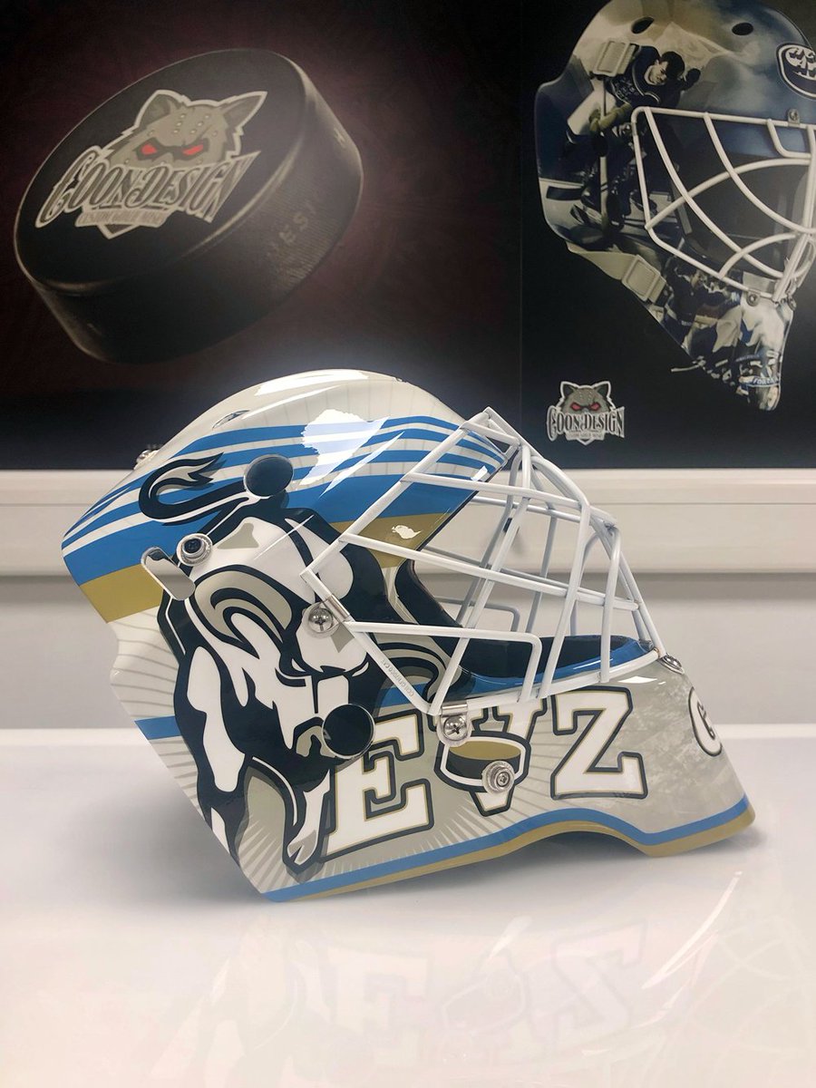 coondesign_ch's tweet photo. Mask for Gian Graf
EV Zug
U17 Elite
.
.
.
.
#evz #evzug #zug #ccm #icehockey #eishockey #hockey #coondesign #customgoaliemasks #sport #goaliemask #hockeygram #ccmgoalie @official_evz #fürblauundwiis https://t.co/iFwsYQZfAJ