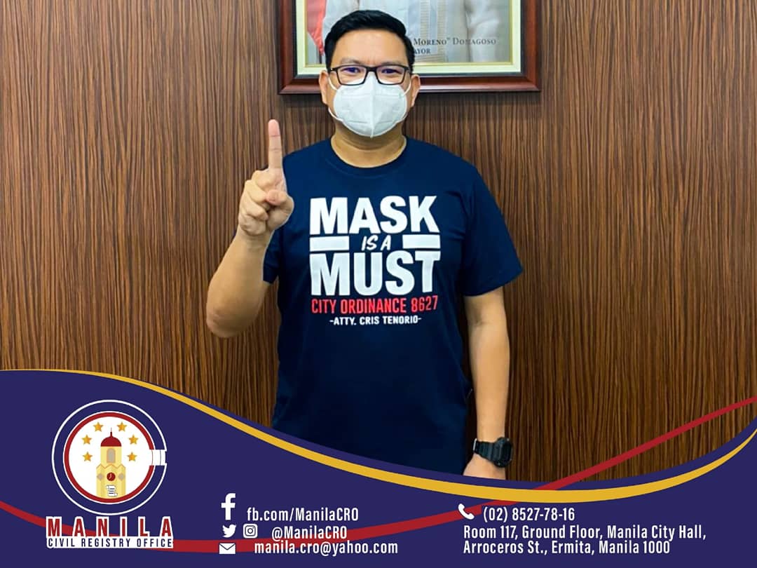 ManilaCRO's tweet photo. TINGNAN. Ang mga kawani at empleyado ng  Tanggapan ng Talaang Sibil ng Maynila  sa pangunguna ng Punong Tagapangasiwa, Atty. Chris Tenorio, ay nakikiisa sa paghikayat sa ating mga #BatangMaynila sa palagiang pagsusuot ng Face Mask alinsunod sa City Ordinance No. 8627. https://t.co/ocg8XRD5to