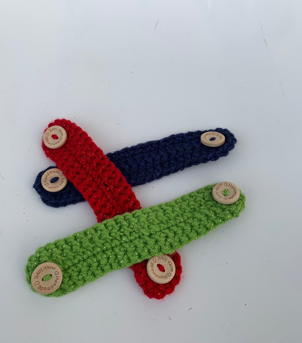 DesignsTiffanyJ's tweet image. Excited to share this item from my #etsy shop: 3 Pack Crochet Ear Savers for Face Mask #facemaskadapter #earsaverfacemask #crochetearsavers #earprotector #maskmate #earsaver etsy.me/3gK9POR