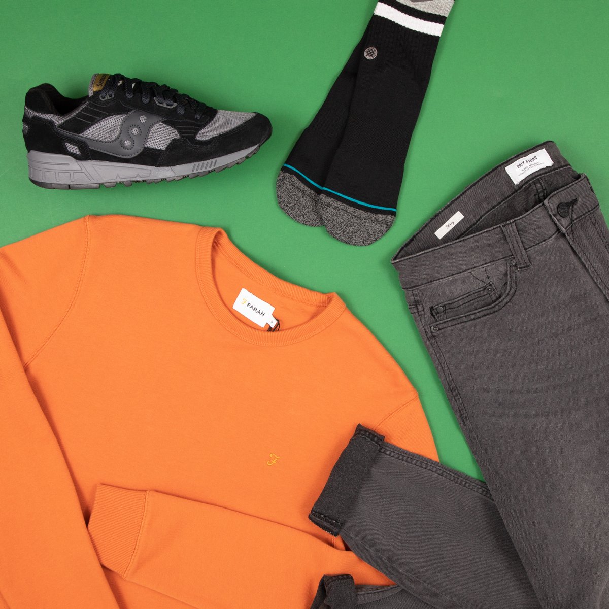 CactwsAber's tweet photo. 🙋♂️Hands up who loves this combo?
.
👕@farahmenswear Tim Crew Sweat in Moroccan Orange
👟@SauconyOrigs Shadow 5000 Vintage Trainers in Black
🧦@stance Boyd Staple Socks in Black
👖@onlyandsons Warp Jeans in Grey
.
.
#cactws #outfitgoals #menswear #aber #aberystwyth #shoplocal https://t.co/4cfOZNRr7t