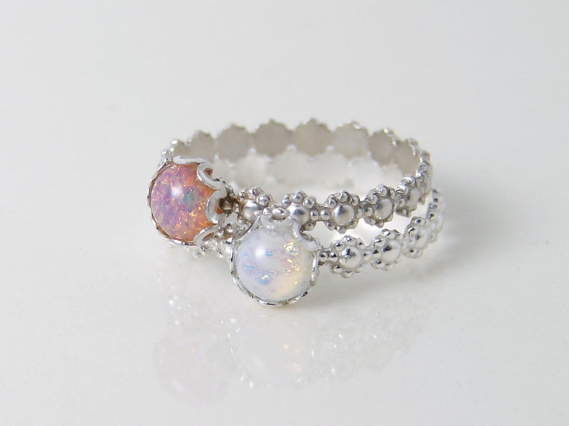 JewelryByMikako's tweet photo. Vintage Opal Rhinestone Ring. White Opal Glass Stone on a Daisy RIng. Made to Order. Stacking Ring. October Birthday https://t.co/z5sr4uUG0A #HandmadeRings #BirthdayGift #GiftIdea #GiftforHer #Etsy #OpalRing #FreeShipping #DaintyJewelry #Jewelry #DelicateRing https://t.co/wMZL9S6IM6