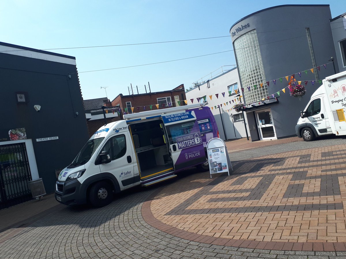 PCSO 6883 & 6855 are in Oakengates doing bike #Smartwater  marking today. Pop down and see us. #saferneighbourhood #bikemarking