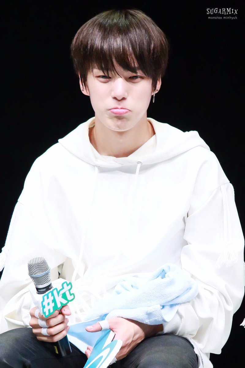 pouty minhyuk to save your day — a thread