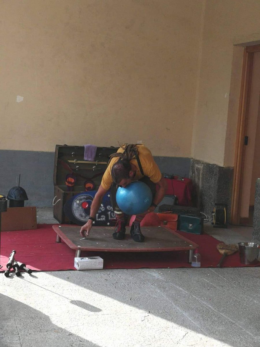 LenaCultura's tweet photo. #FACIḶḶ con "Rulando Circus" de Circo en la Luna en #Zurea
#Ḷḷenadestíncultural #CulturaḶḷena #ConciyuḶḷena #Asturies https://t.co/g72x8zVELB