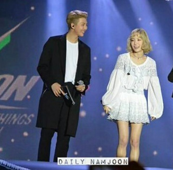 Tiny Taengoo when she's standing beside Namjoon 