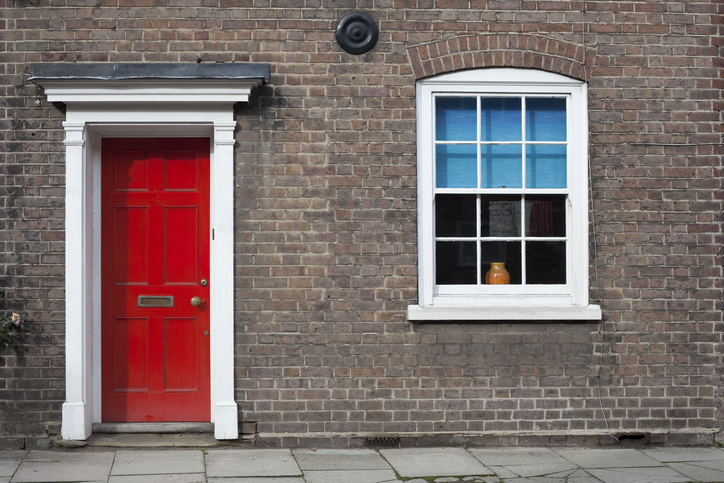 'Early on, we determined that interviews would have to be conducted on the doorstep, not inside homes – a particular challenge for 'in-home interviewing'.' @IpsosMORI’s Andrew Green & Neil Farrer reflect on the resumption of face-to-face #mrx #Covid19 research-live.com/article/opinio…