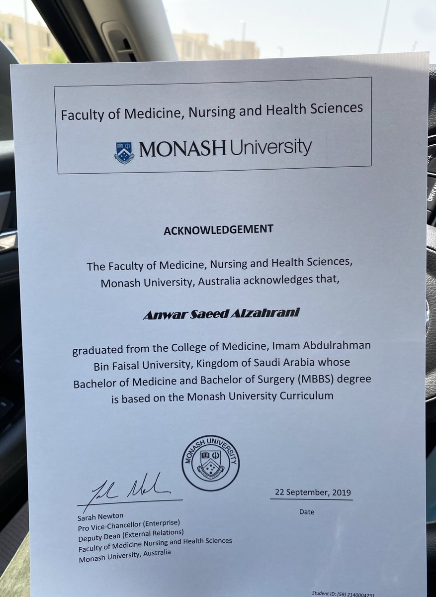 Dranwarszh's tweet photo. وأخيراااا تم استلام وثيقة التخرج😻🎓♥️ 
إنجاز بالحياة تم بفضل الله ثم بفضل أهلي الداعمين والمشجعين لي دائما♥️♥️♥️
هذا أغلى راكب😅💘 https://t.co/tYfdZJbbEz