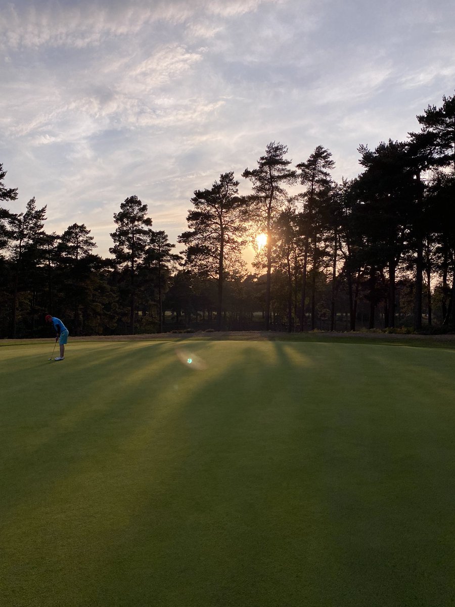 JonathanStern18's tweet image. Lovely round at Hindhead on Saturday afternoon, racking up more KMs for #HPRacetoPA  A respectable 92 capped off a very hot day! #computacenter #hpi #powerfulpartnerships