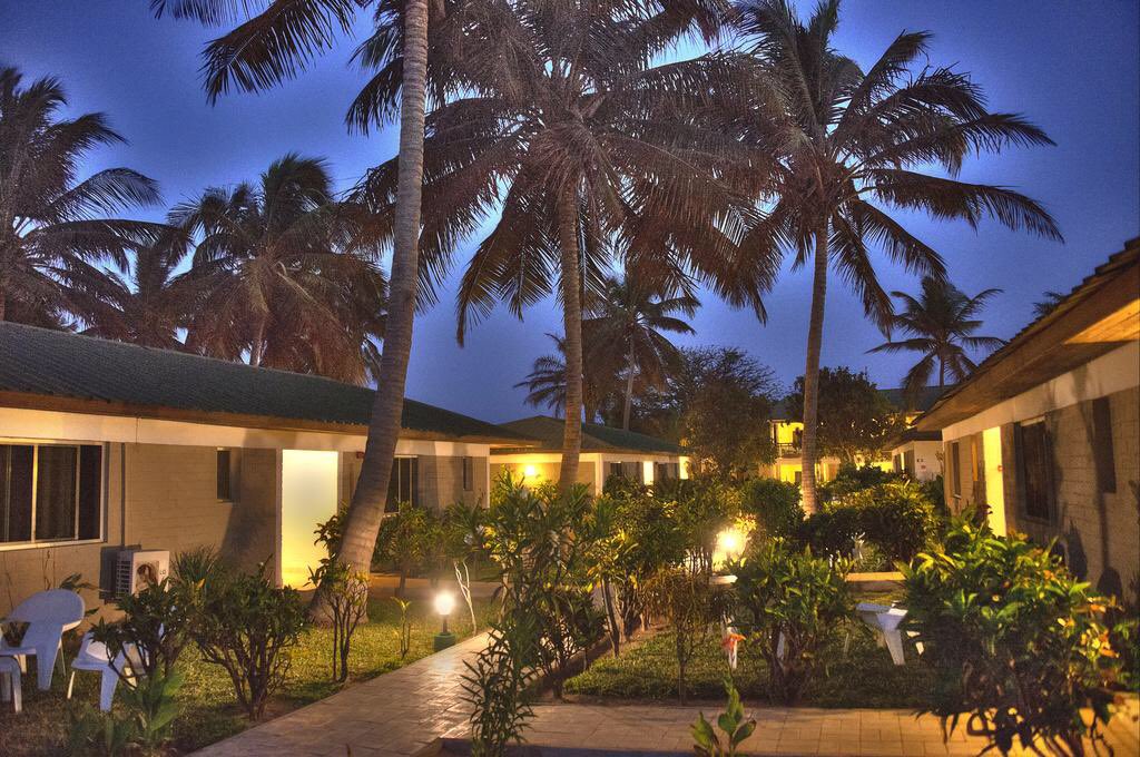 SunsetBeachBJL's tweet photo. I see skies of blue and palm trees too🤎🌴 #Gambia #sunset #palmtrees #oceanfront #seaview #tropicalvibes #africa #travelphotography #travel #holiday #vacation #vacationmode #travelgoals #holidaygoals #vacationgoals #couplegoals #gettaway #explore #beachlife #sunseasand https://t.co/UdkCKyhOmx