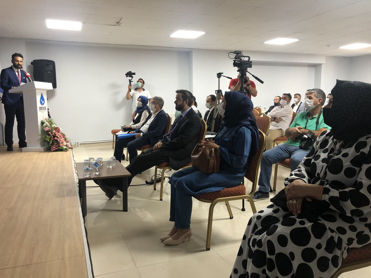 KonyaDeva's tweet photo. İl yönetimimiz basın mensupları ile tanıştı https://t.co/3JraThoRFp