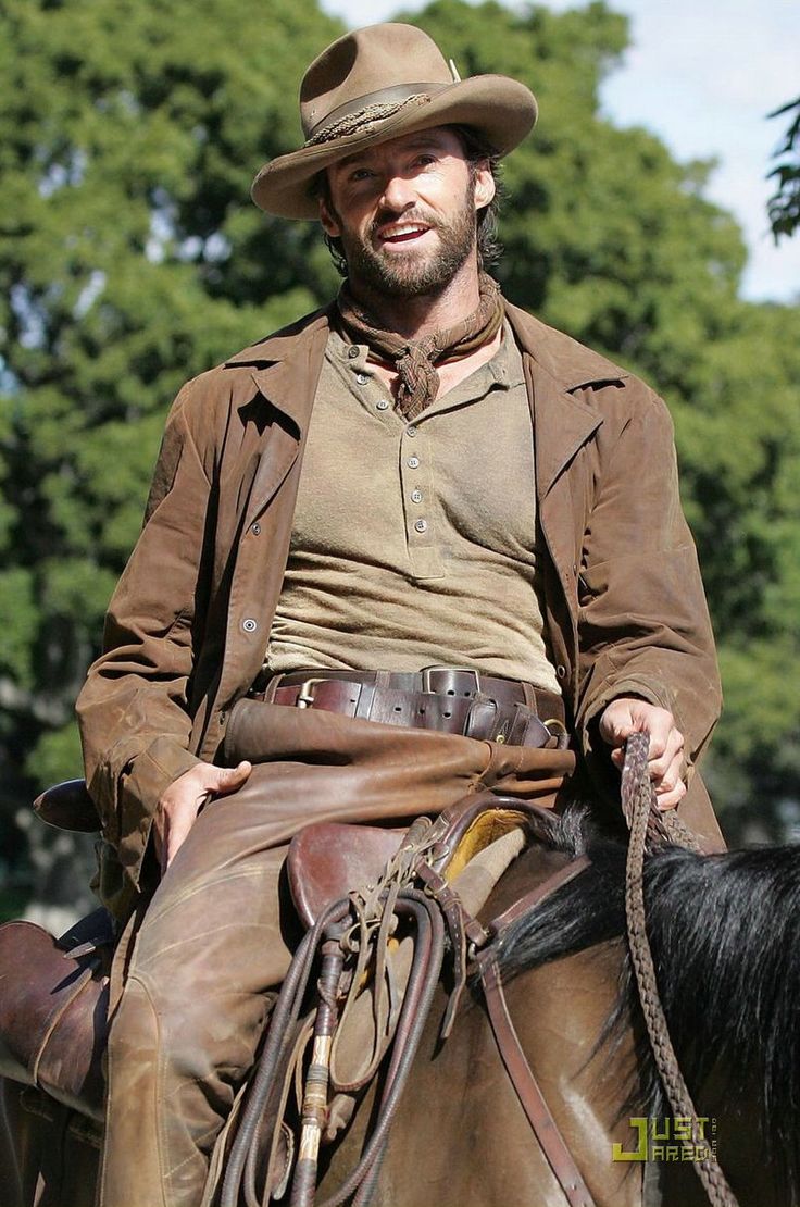 JackmansLanding's tweet photo. Happy Monday! Did anybody have the chance to watch any Hugh movies over the weekend? I hadn't watched Australia in quite some time and was happy to find it streaming on Hulu. What did you watch? #hughjackman #thedrover https://t.co/LgG24FEivA
