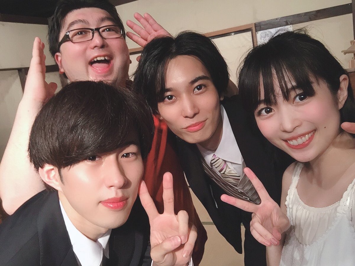 misuzu_koita's tweet photo. 🙋♀️「おかもとの『お』ー!」
👬👫「お腹いっぱいー!」
🙋♀️「おかもとの『か』ー!」
👬👫「かっくらえー!」
🙋♀️「おかもとの『も』ー!」
👬👫「もっと食べたいやつは〜?」
🙋♀️「おかもとの『と』ー!」
👬👫「とりあいだー!」
🙋♀️「せーの!」
👬👫「サイクルクルクルじゃんけんぽい!」
#DADDY2020 https://t.co/jqKWzPUCNc