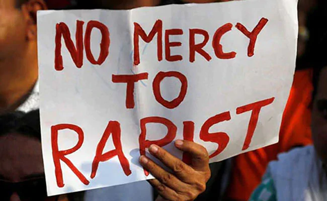 ndtv's tweet photo. Karnataka Girl Killed Self After She Was Raped: Police https://t.co/mzh0dJnIN0 https://t.co/rmMkajRj5N
