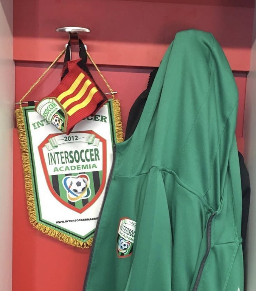 📝 La <a href="/rfef/">RFEF</a> nos ha informado que la <a href="/ADAlcobendas/">Alcobendas CF</a> ha absorbido a <a href="/IntersoccerM/">Intersoccer Group</a> ⚽️ dentro de su estructura. ¡Gracias 💚🖤 por tanto Academia!. Comunicado en web. #adacf