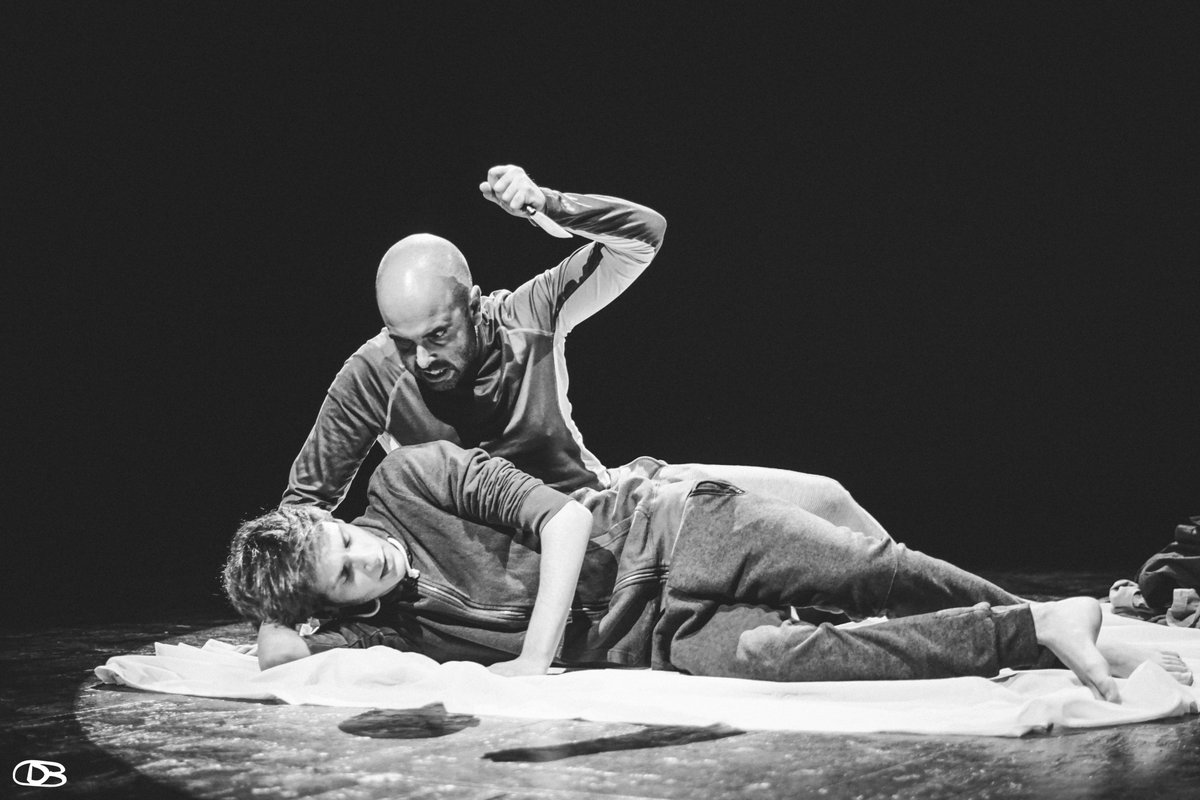 CLASES DE TEATRO- Curso 2020/21 
Grupos de Infantil, adolescentes y adultos.  GRUPOS REDUCIDOS. ÚLTIMAS PLAZAS.
Infórmate y reserva tu plaza en: createatro.joserra@gmail.com y en el 630893659. Estamos en pleno CASCO ANTIGUO de Badajoz con todas las medidas sanitarias.